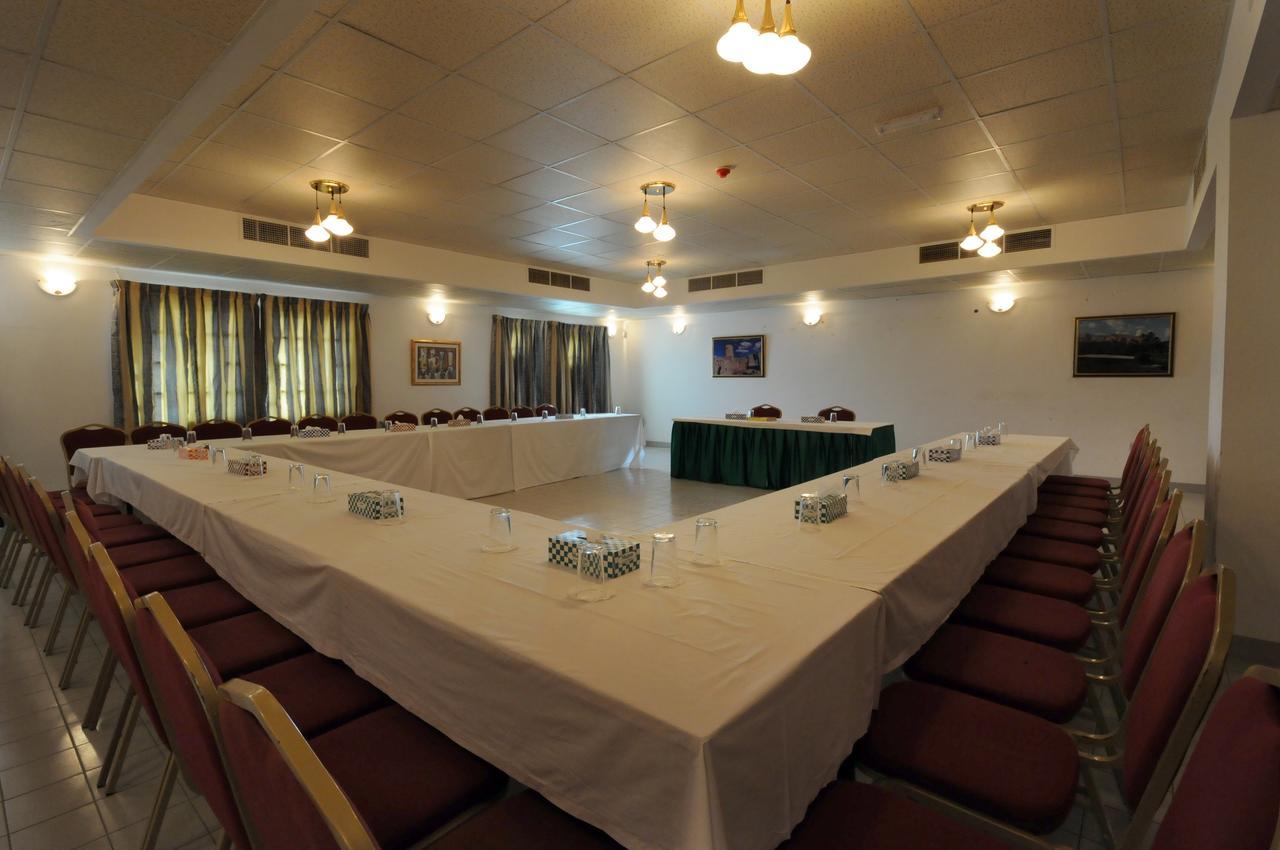 Ibri Oasis Hotel Ibra Екстер'єр фото